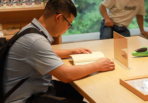 頂立科技黨支部開展主題黨日活動 (5).JPG 頂立科技黨支部開展主題黨日活動 (5).JPG