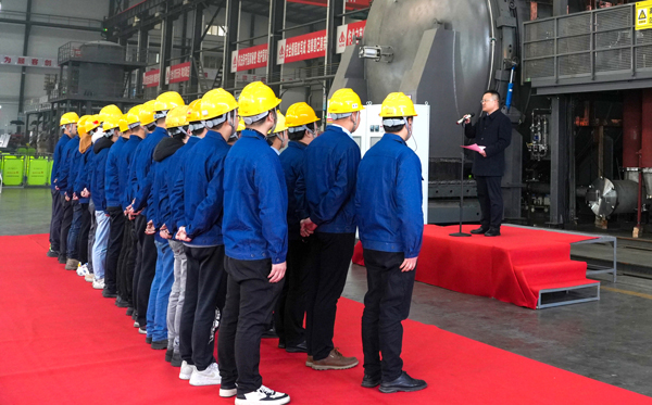 “雙子座”大型CC復合材料真空裂解系統成功下線-(3).jpg “雙子座”大型CC復合材料真空裂解系統成功下線-(3).jpg