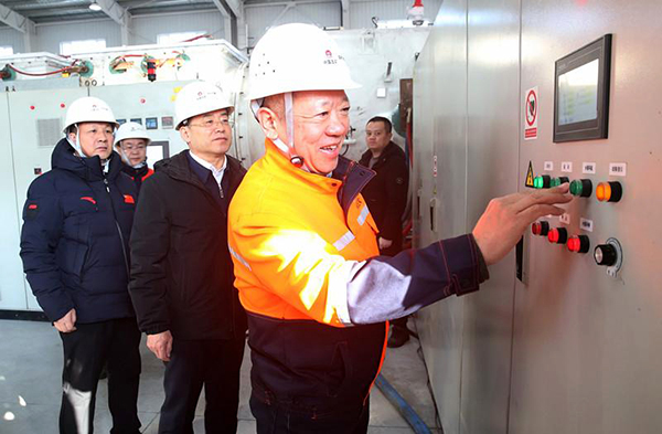 【中國五礦 頂立科技聯合攻關】石墨連續式高溫純化設備在黑龍江鶴崗啟動運行1 (3).jpg 【中國五礦 頂立科技聯合攻關】石墨連續式高溫純化設備在黑龍江鶴崗啟動運行1 (3).jpg